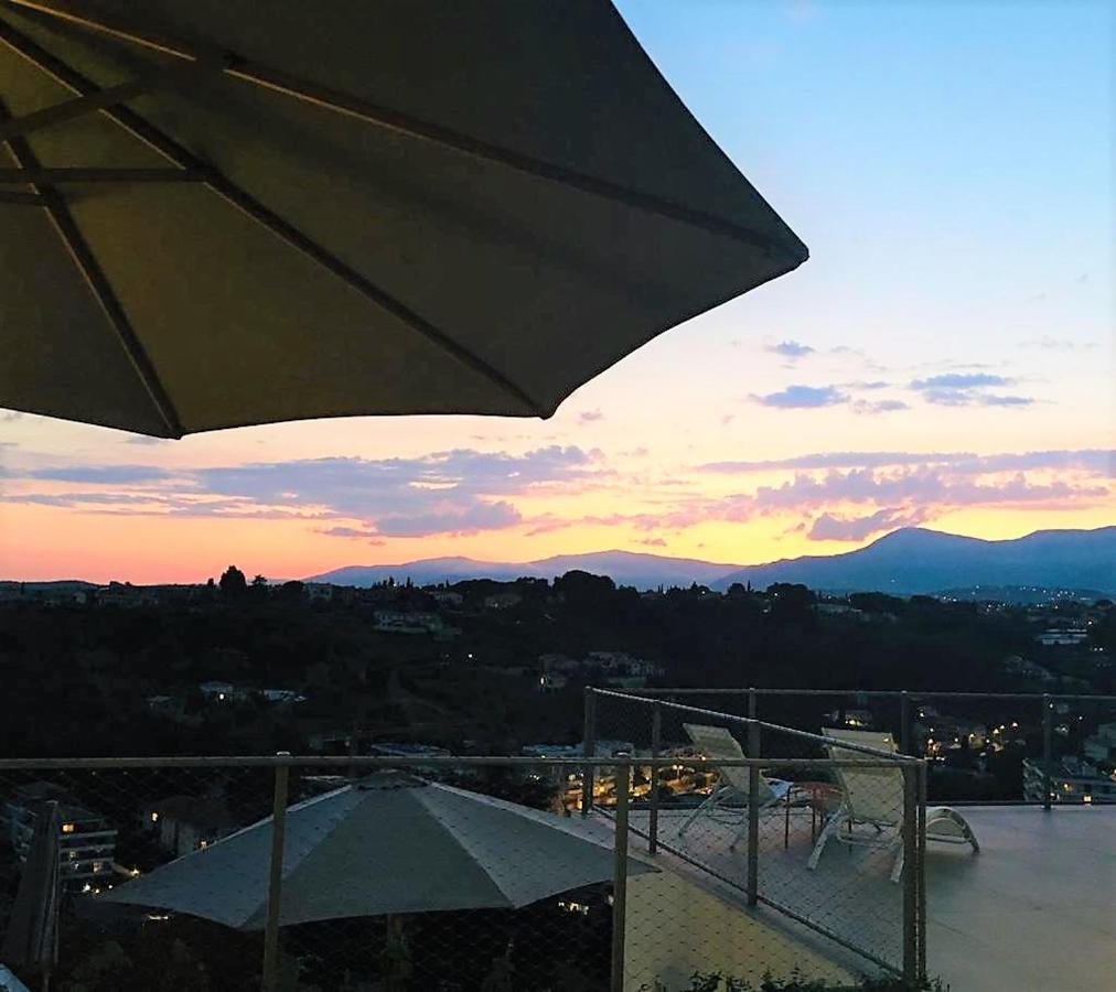 Twenty Rent Hotel Cagnes-sur-Mer Exterior foto